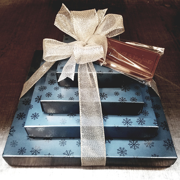 "Warm Winter Wishes" Gift Set, Candy boxes filled with chocolates and nuts